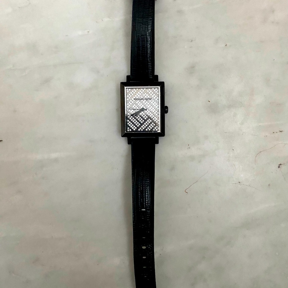 Michael Kors Harway Paved Black Watch MK2647 rectangle case